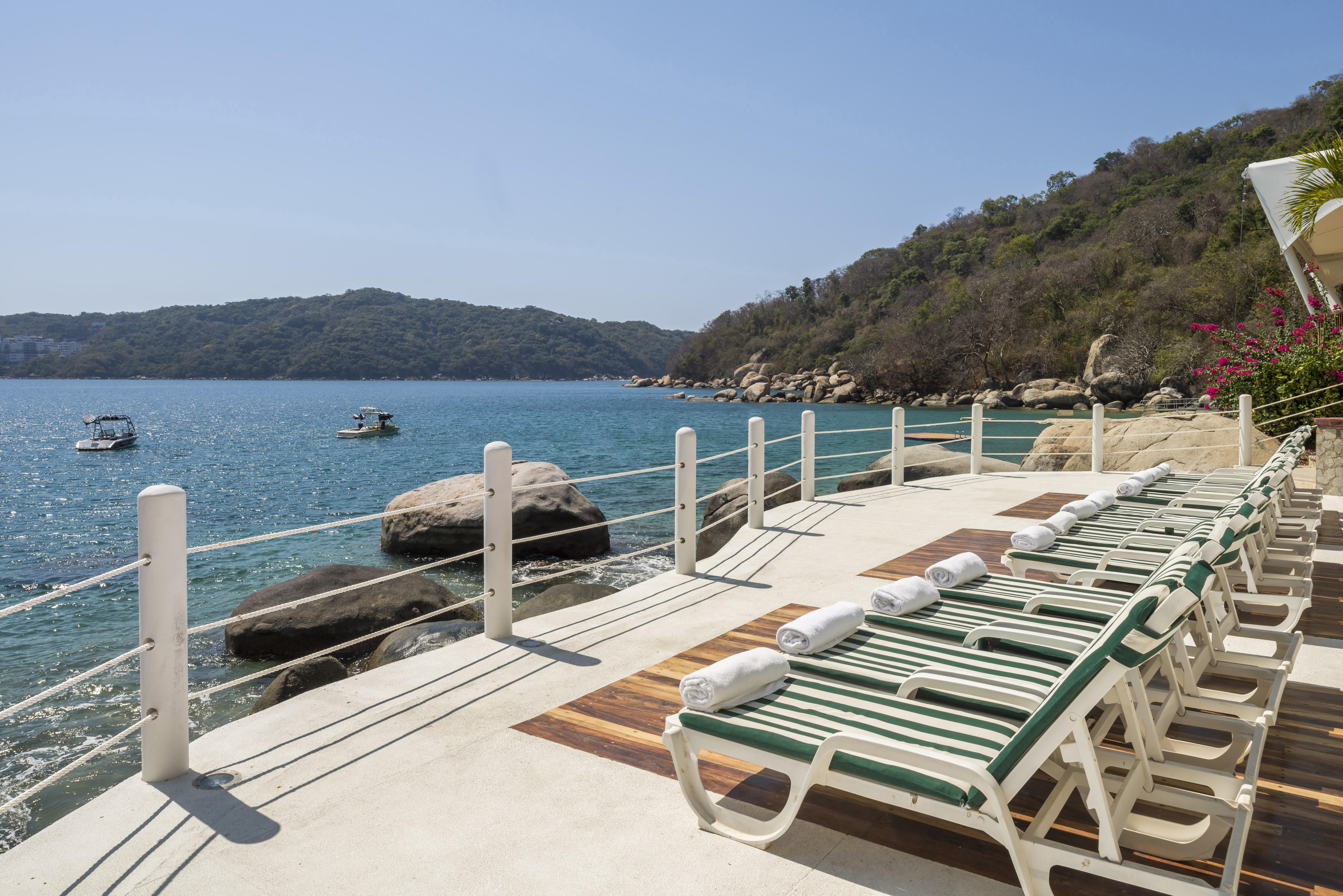 Camino Real Acapulco Diamante Hotel Exterior foto View of the beach at the resort