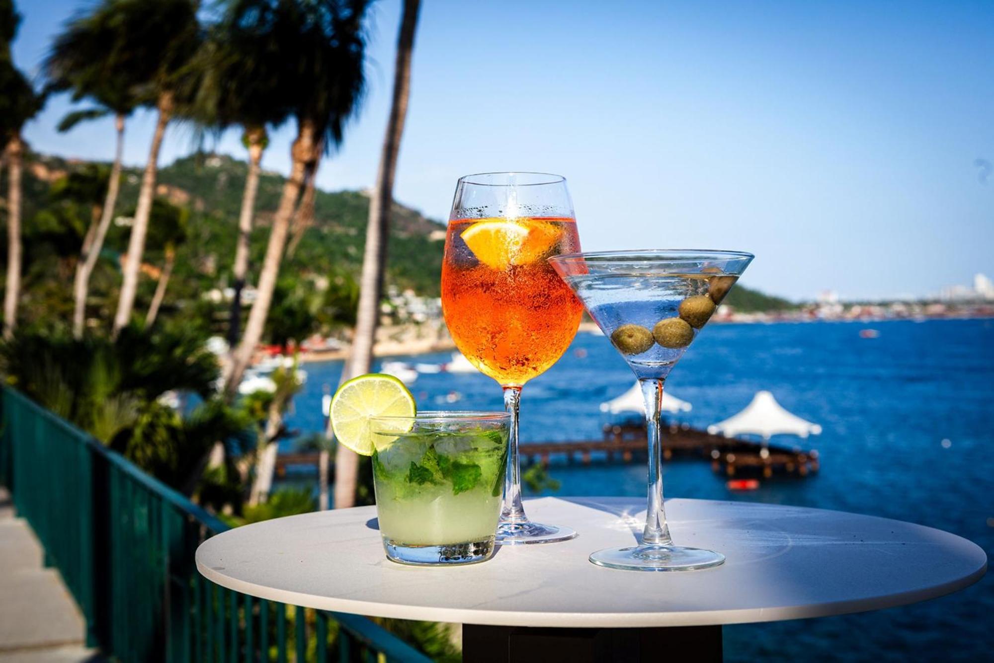 Camino Real Acapulco Diamante Hotel Exterior foto Cocktails at the beach
