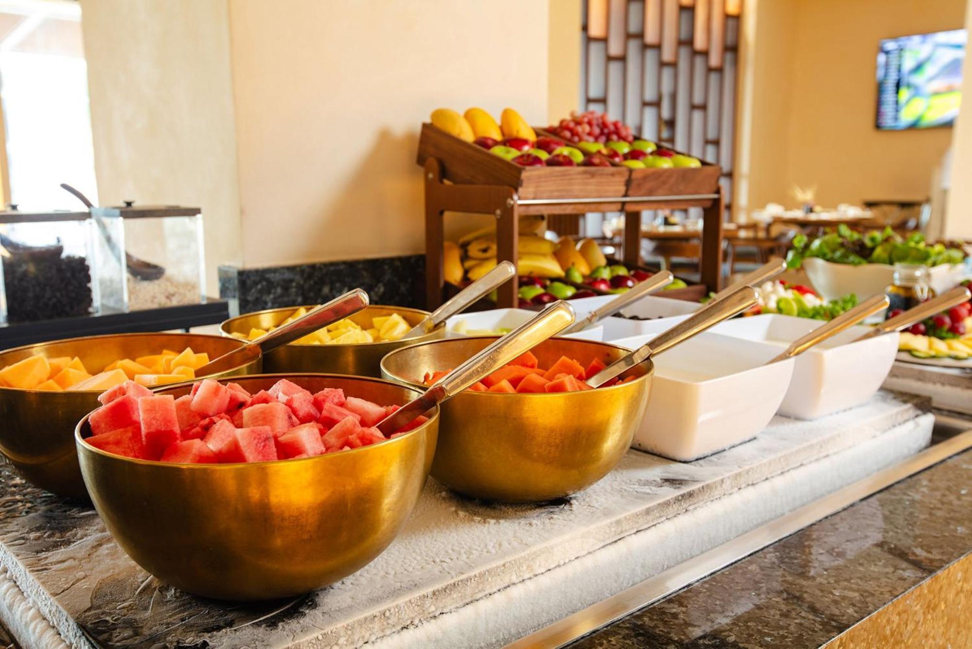 Camino Real Acapulco Diamante Hotel Exterior foto Fruit salad