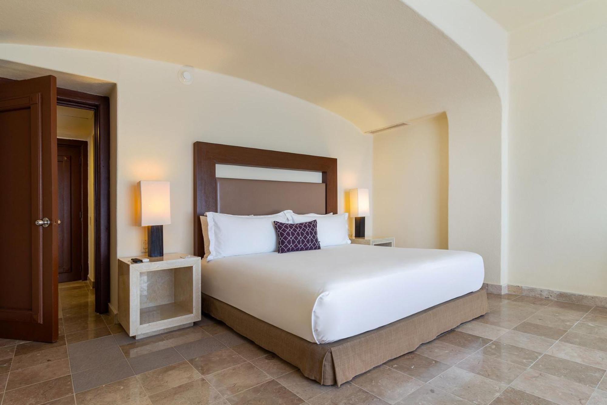 Camino Real Acapulco Diamante Hotel Exterior foto A bedroom at the Four Seasons Hotel